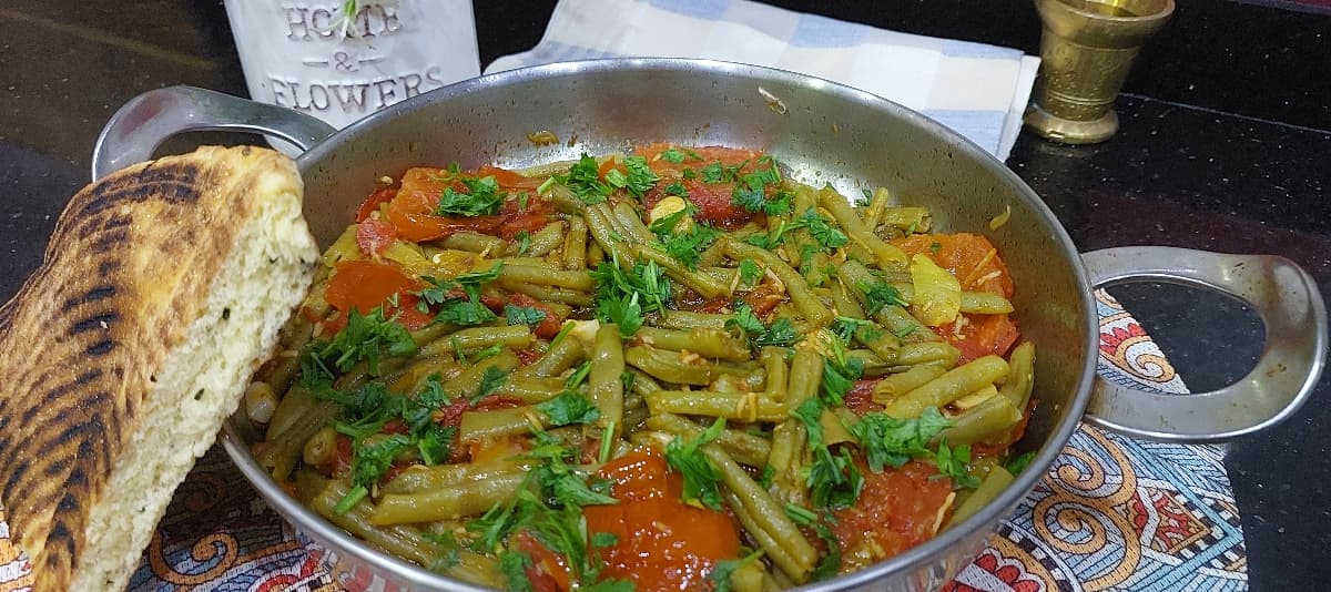 Summer Flavors: Algerian Green Beans in Tomato & Garlic sauce