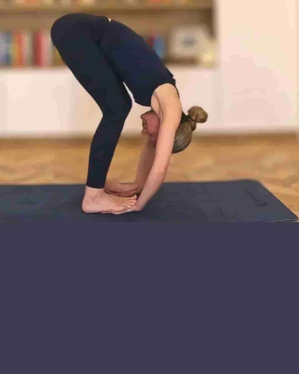 Feel Good Yoga background