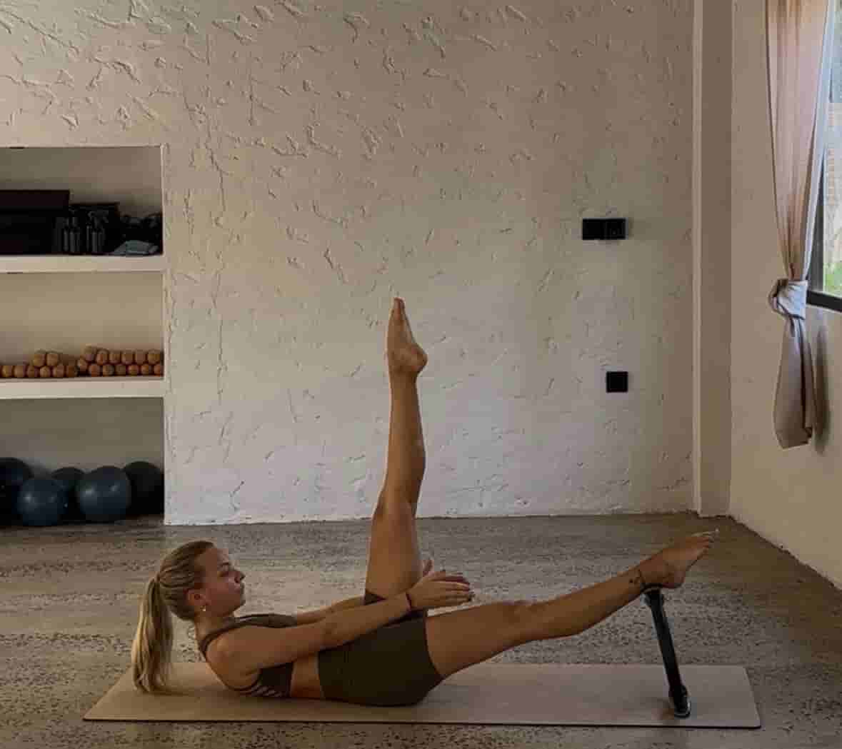 Beginner Mat Pilates - Strength, Core & Balance background