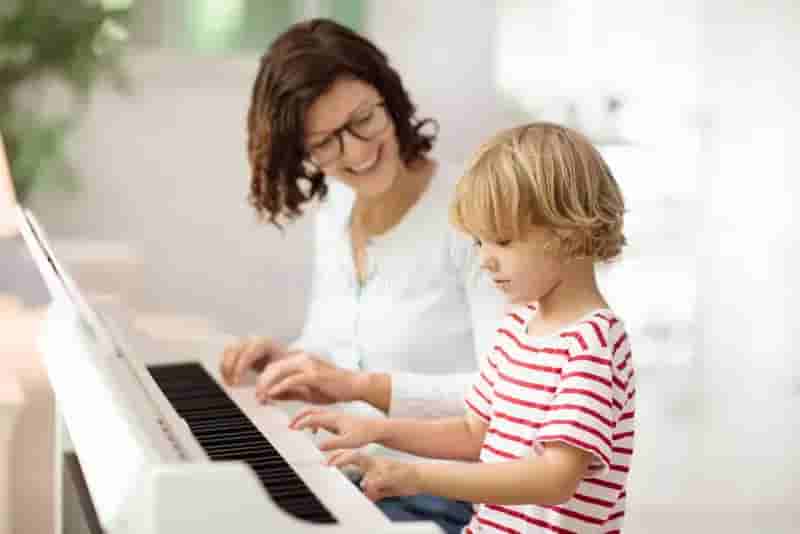 Parent + Kid Piano Jam: Make Music Together background